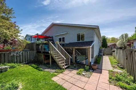 611 Barnsley Crescent Kingston ON K7M 8X4