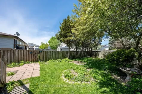 611 Barnsley Crescent Kingston ON K7M 8X4