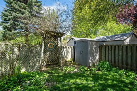 611 Barnsley Crescent Kingston ON K7M 8X4
