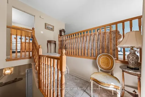 611 Barnsley Crescent Kingston ON K7M 8X4