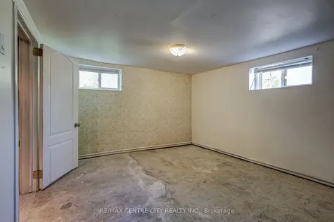 28 Centre Street Bayham ON N0J 1Z0