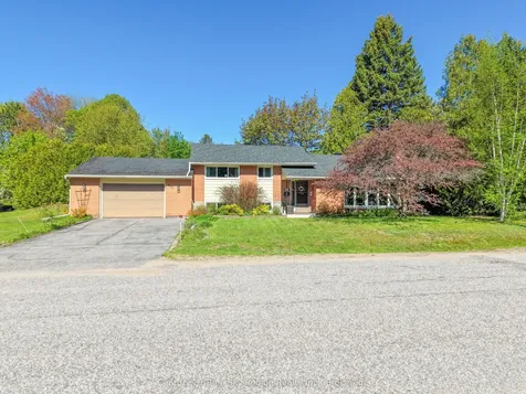 592 Birchwood Road North Bay ON P1B 4T3