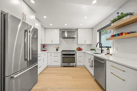 915 Jasper Court Kingston ON K7P 2A4