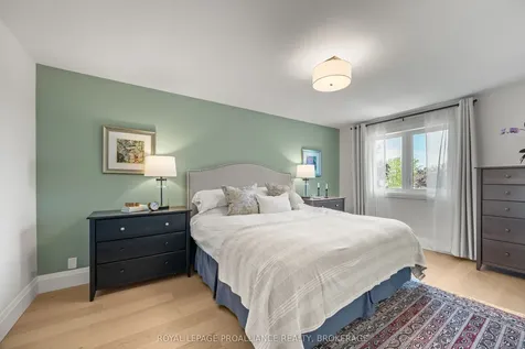 915 Jasper Court Kingston ON K7P 2A4