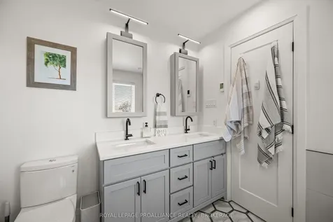 915 Jasper Court Kingston ON K7P 2A4