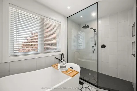 915 Jasper Court Kingston ON K7P 2A4