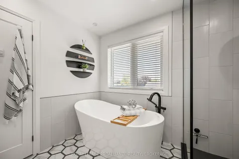 915 Jasper Court Kingston ON K7P 2A4