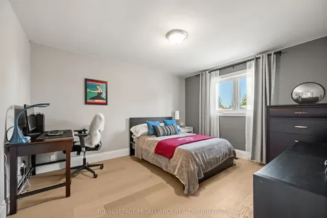 915 Jasper Court Kingston ON K7P 2A4