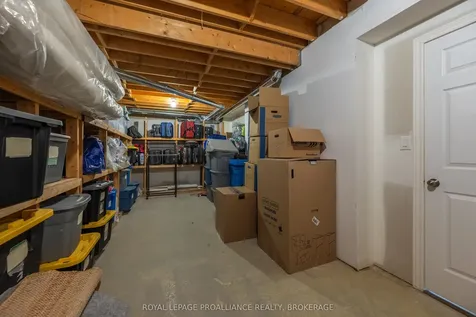 915 Jasper Court Kingston ON K7P 2A4