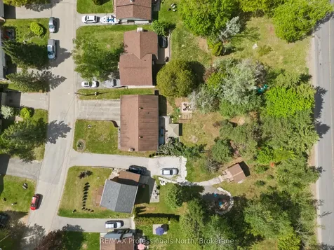 240 Oriole Crescent Gravenhurst ON P1P 1C6