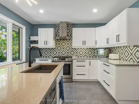 240 Oriole Crescent Gravenhurst ON P1P 1C6