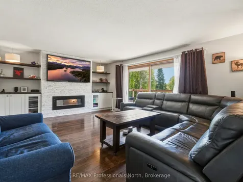 240 Oriole Crescent Gravenhurst ON P1P 1C6