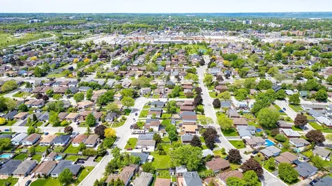 181 Bellingham Drive Hamilton ON L8V 4M7