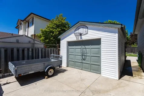 181 Bellingham Drive Hamilton ON L8V 4M7