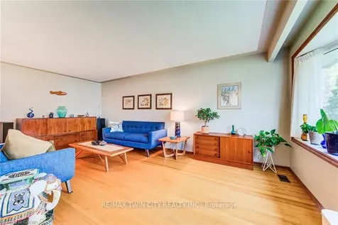 18 Queenston Crescent Kitchener ON N2B 2V5