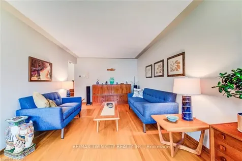 18 Queenston Crescent Kitchener ON N2B 2V5