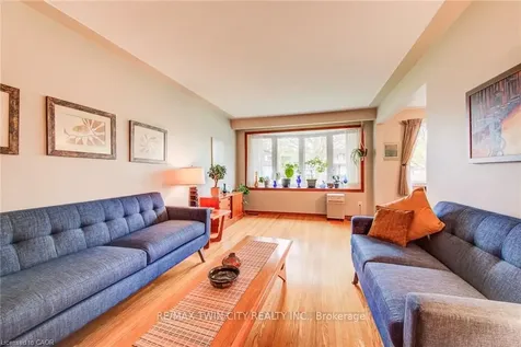 18 Queenston Crescent Kitchener ON N2B 2V5