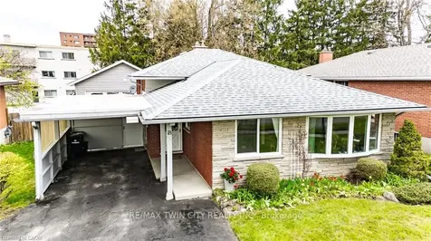 18 Queenston Crescent Kitchener ON N2B 2V5