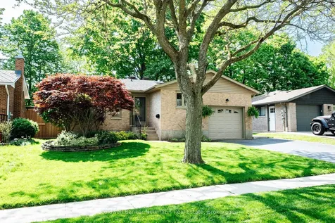 16 Suzanna Drive Guelph ON N1K 1K4