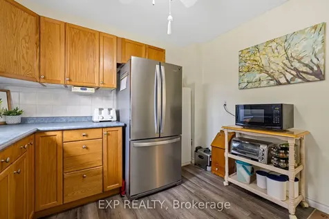 9 Cleveland Place Hamilton ON L8J 1M9