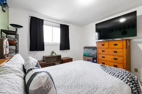 9 Cleveland Place Hamilton ON L8J 1M9