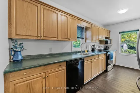 192 Central Avenue Fort Erie ON L2A 3S7