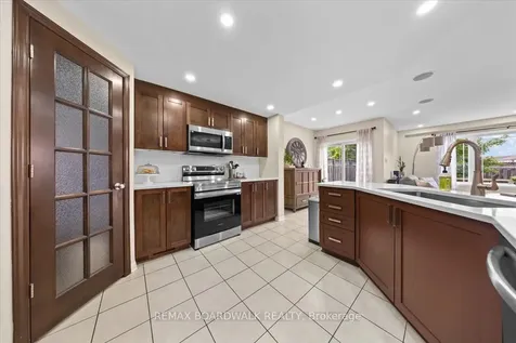 510 Pepperville Crescent Kanata ON K2M 0E5