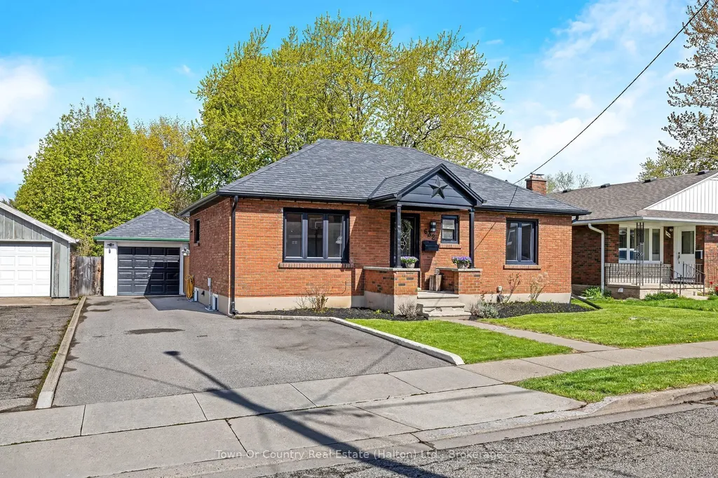 632 Waterloo Street S Cambridge ON N3H 1P5