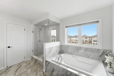 80 Explorer Way Thorold ON L2V 0K3