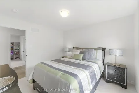 80 Explorer Way Thorold ON L2V 0K3