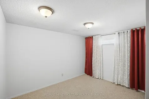 17 Sullivan Drive St. Catharines ON L2N 1K3