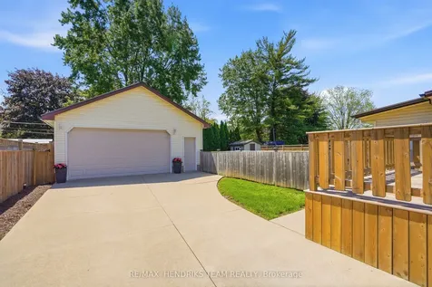 17 Sullivan Drive St. Catharines ON L2N 1K3