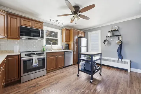 142 West Street Quinte West ON K8V 2M5