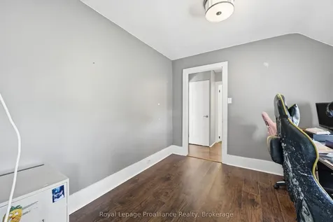 142 West Street Quinte West ON K8V 2M5