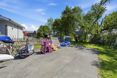 142 West Street Quinte West ON K8V 2M5