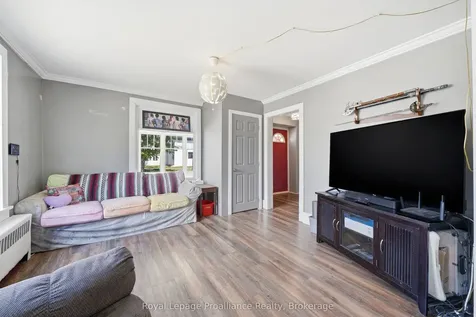 142 West Street Quinte West ON K8V 2M5