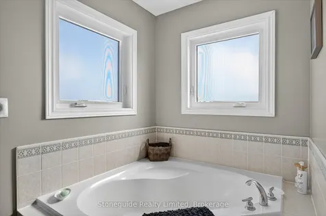 1726 Ravenwood Drive Peterborough ON K9K 2P6