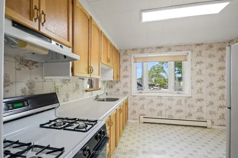 970 First Street S Gravenhurst ON P1P 1K3