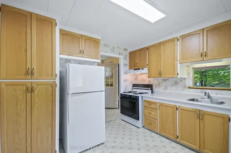 970 First Street S Gravenhurst ON P1P 1K3