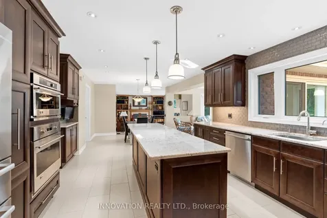 1410 Sherruby Way Kanata ON K2W 1B1