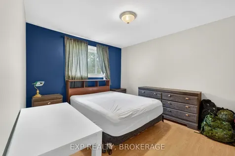 931 Oakview Avenue Kingston ON K7M 6V4