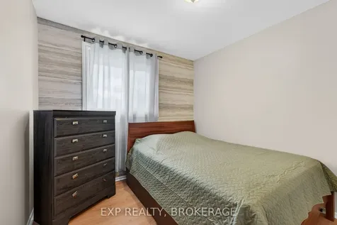931 Oakview Avenue Kingston ON K7M 6V4