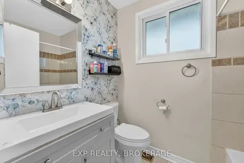 931 Oakview Avenue Kingston ON K7M 6V4