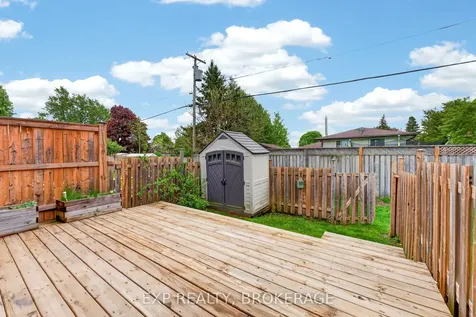 931 Oakview Avenue Kingston ON K7M 6V4