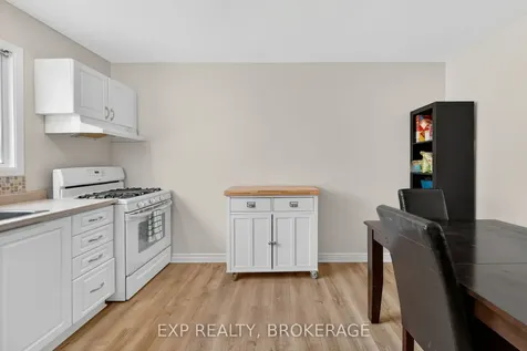 931 Oakview Avenue Kingston ON K7M 6V4