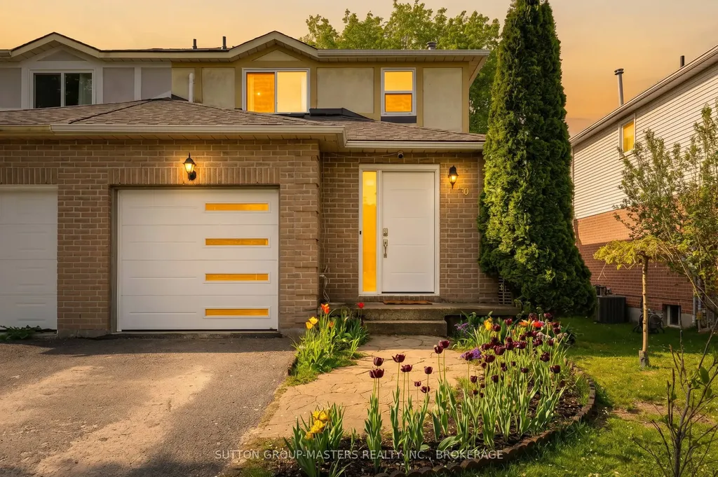 35 Rose Abbey Drive Kingston ON K7K 6W1
