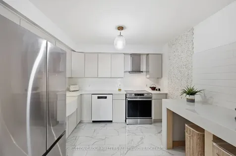 35 Rose Abbey Drive Kingston ON K7K 6W1