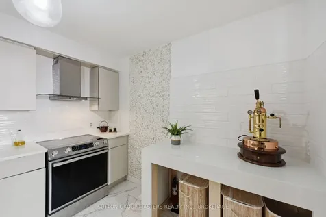 35 Rose Abbey Drive Kingston ON K7K 6W1