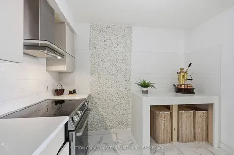 35 Rose Abbey Drive Kingston ON K7K 6W1