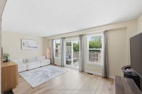 35 Rose Abbey Drive Kingston ON K7K 6W1